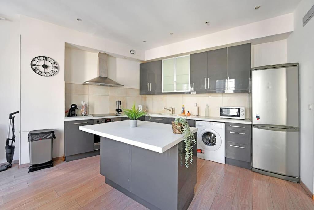 Apartamento Pops Flat - Parking Prive Gratuit - Wi-Fi - Ac Clim Aviñón Exterior foto