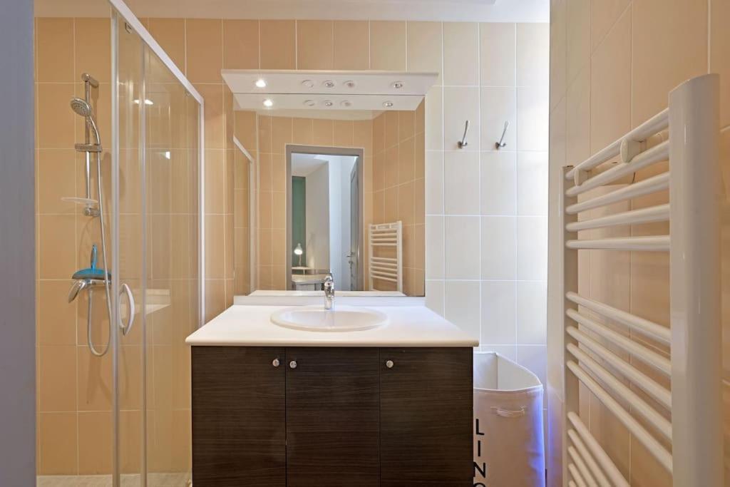 Apartamento Pops Flat - Parking Prive Gratuit - Wi-Fi - Ac Clim Aviñón Exterior foto